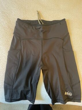 REI Black Athletic Bike Shorts with Side Pockets